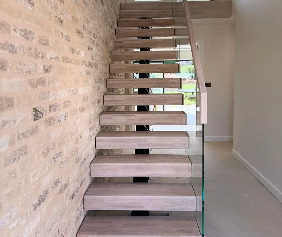 Straight Central Spine Staircase | Celn