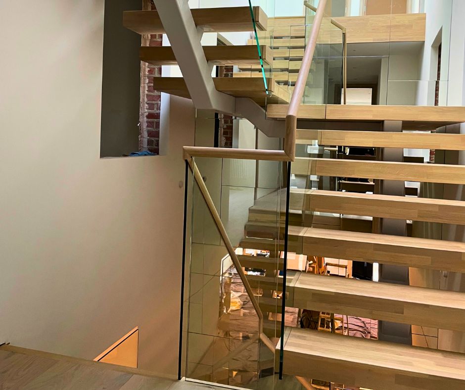 U-Shaped Central Spine Staircase | Celn