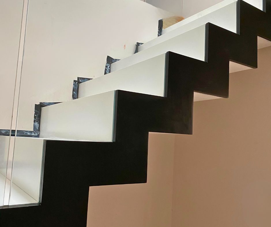Zigzag Staircase black and white | Celn