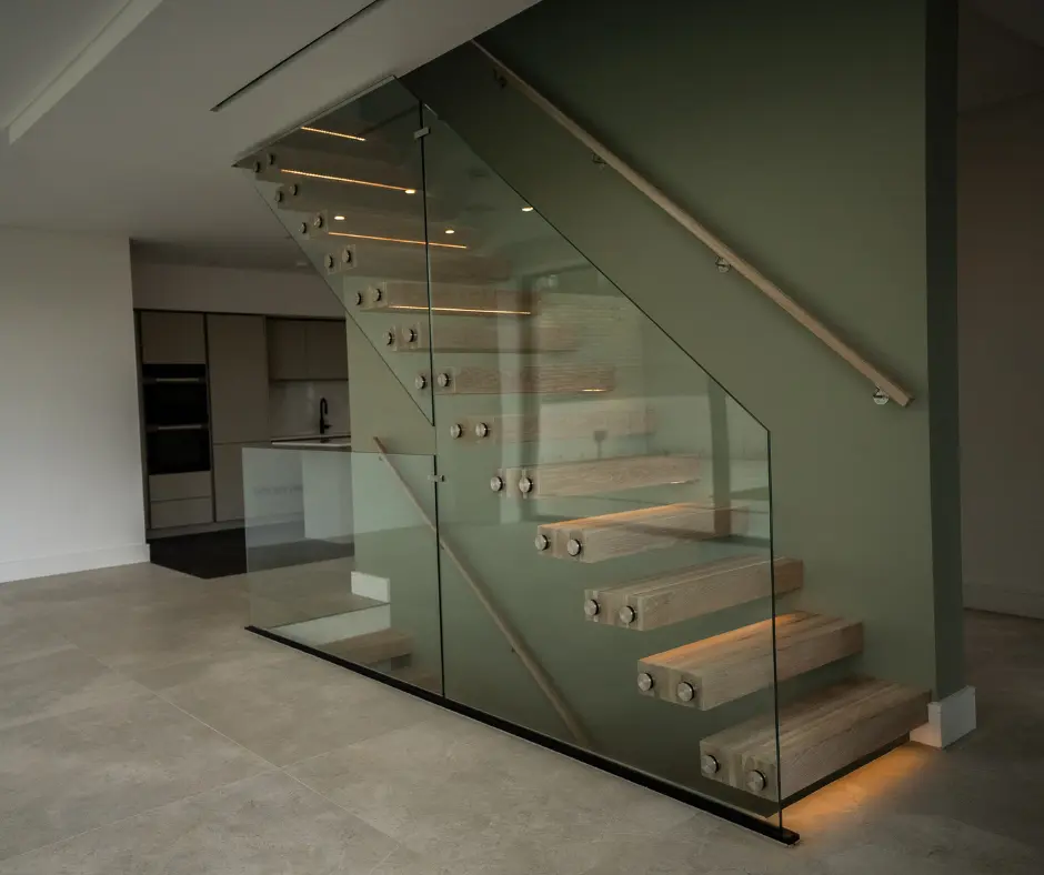 flaoting stais with glass balustrade