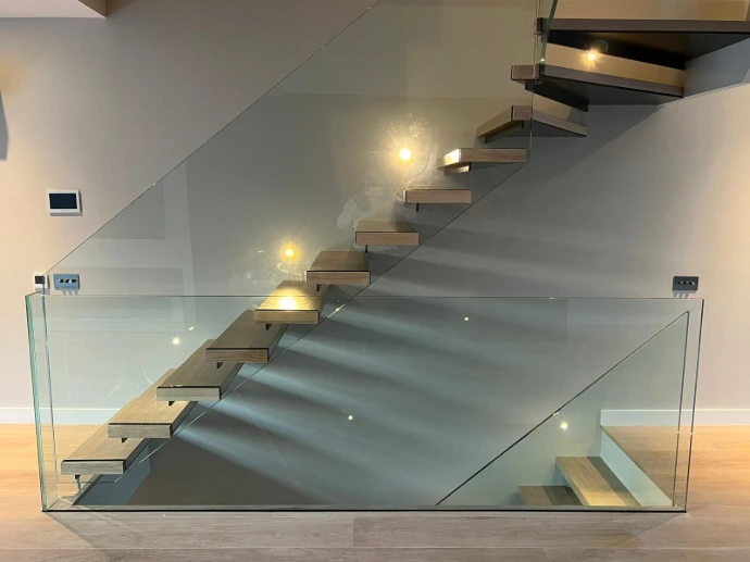 Floating staircase 